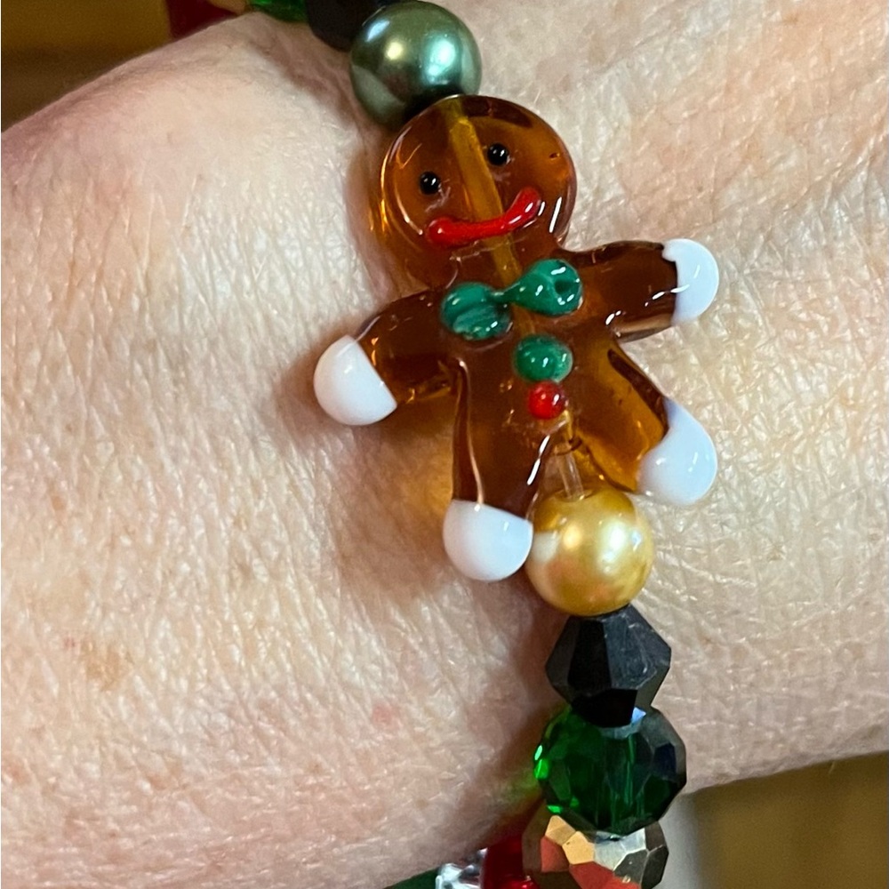 HOLIDAY GINGERBREAD BRACELET - Picture 6 of 6